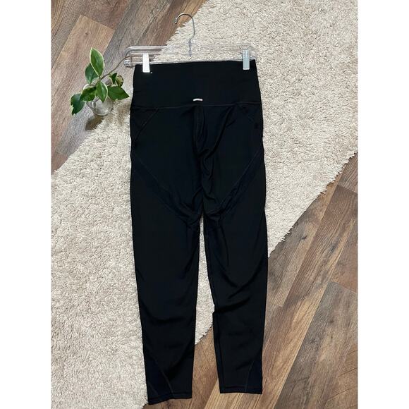 Aerie Chill. Play. Move. Mesh Panels High Waisted Athleisure 7/8 Leggings - Picture 4 of 8